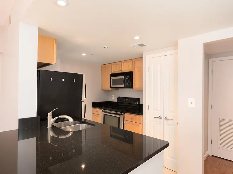 1225 13th St NW #508 — Photo 4
