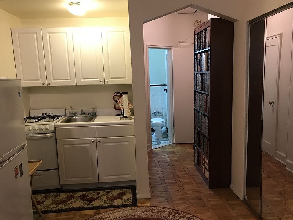 2nd image of 324 E 48th St APT 8