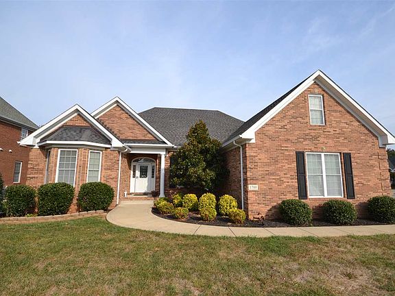 2nd image of 1700 Bellshire Way
