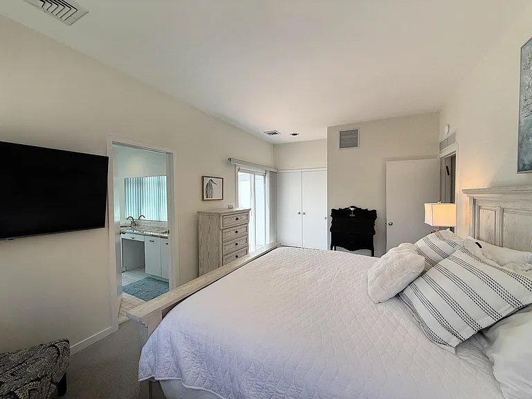 7701 Atlantic Ave #65 — Photo 16