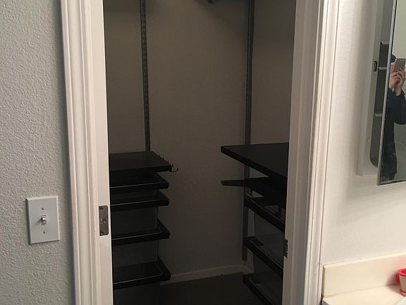 4th image of 1046 Esparanza Way