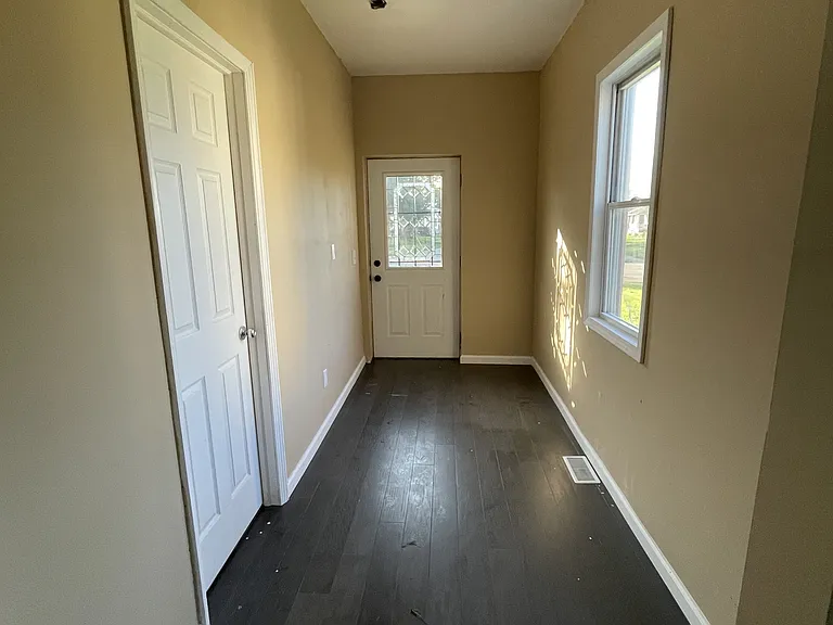 1435 Pearl Pl SW — Photo 3