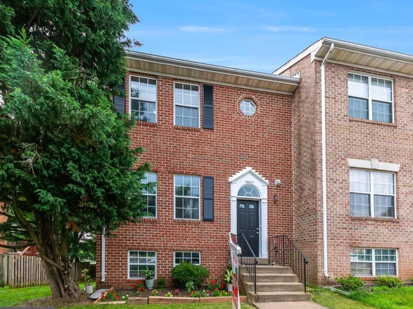 46607 Carriage Ct, Sterling, VA 20164