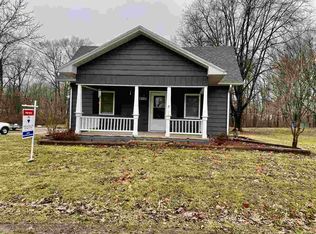 412 S 3rd St, Farmersburg, IN
