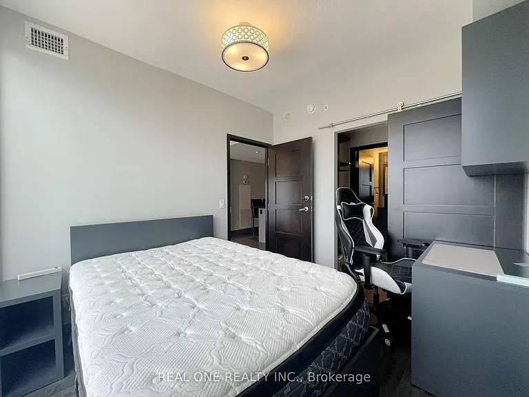 330 Phillip St #S2001 — Photo 10