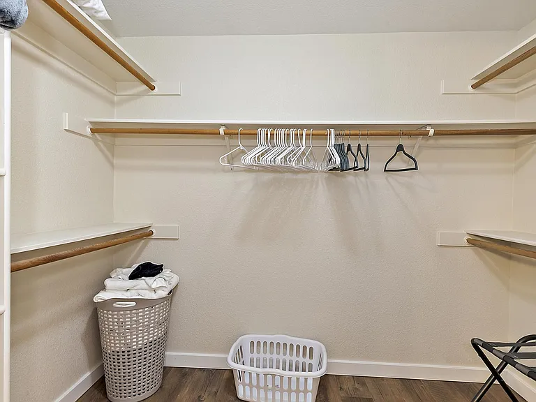 2327 Jeremy St — Photo 28