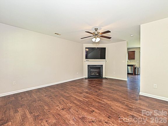 3rd image of 6709 Broad Valley Ct