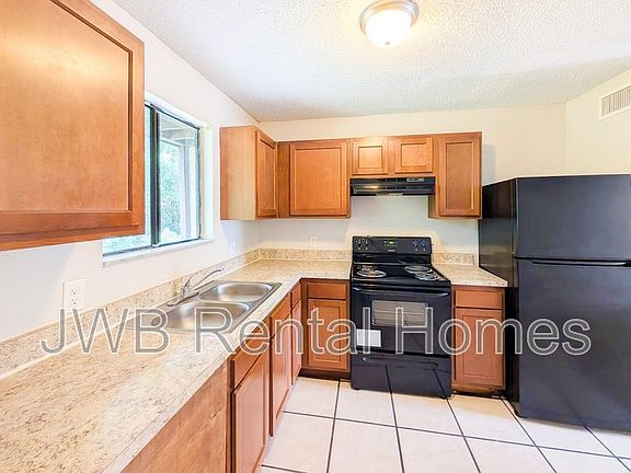 3rd image of 5224 Westchase Ct APT 3