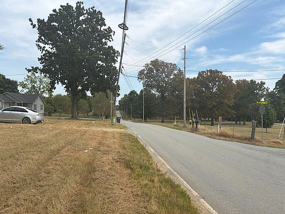 5th image of 3700 Northshore Dr