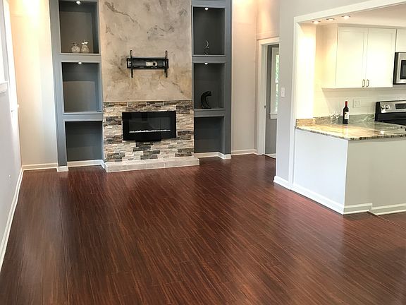 5th image of 8132 Lee Hwy