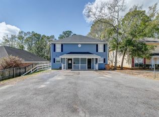 976 Dickenson Ave, Mobile, AL 36609
