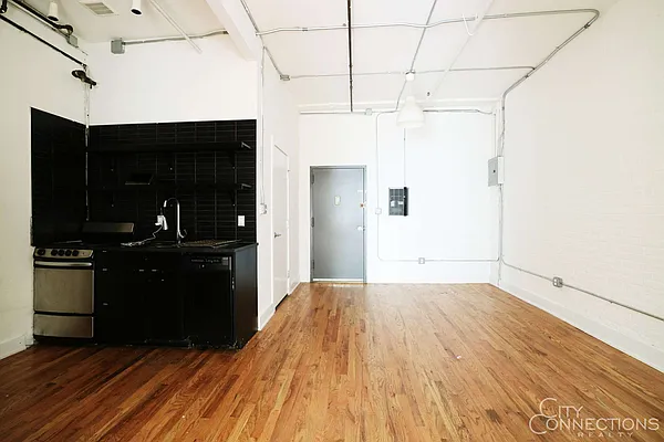 Rented by City Connections Realty | media 6