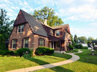 2715 W 96th St, Evergreen Park, IL
