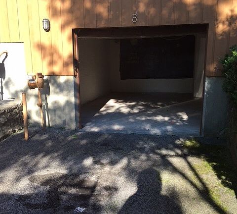 4th image of 8 Lark Ln
