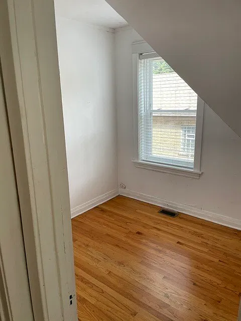 2 bed, 1000 sqft, $1,625 — Photo 4
