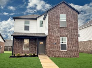 4652 W Aurora St, Fayetteville, AR 72704