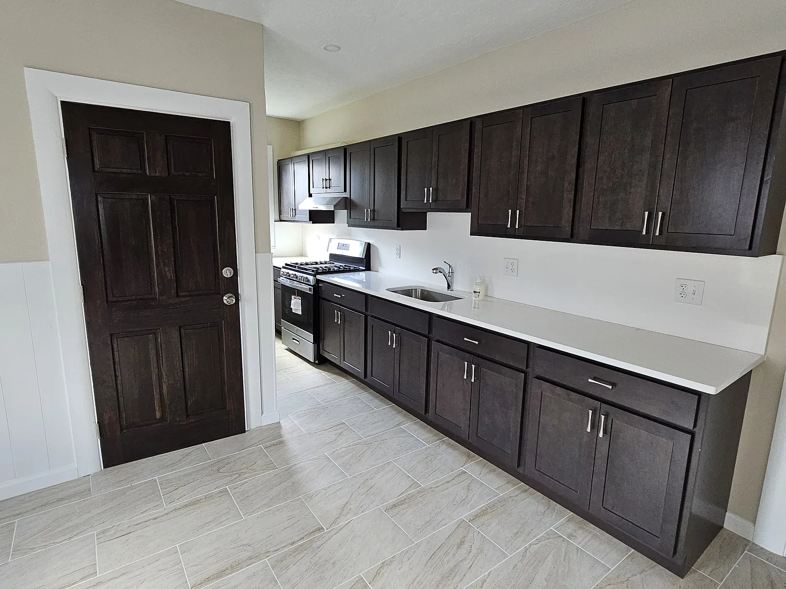 3 bed, 1200 sqft, $2,900 — Photo 3