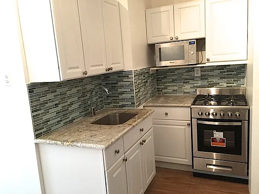 Rented by Friedman Roth Realty | media 20