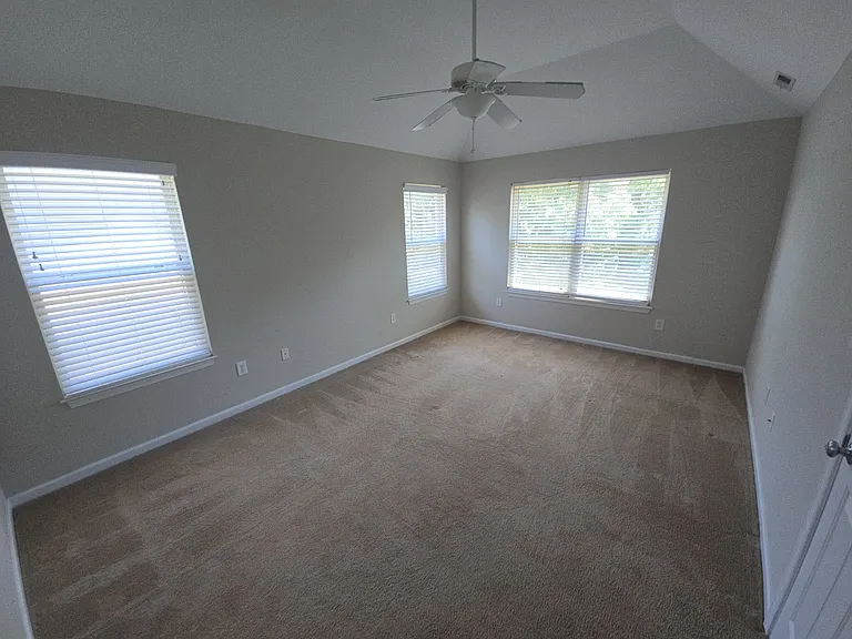 908 Terrace Ave — Photo 12