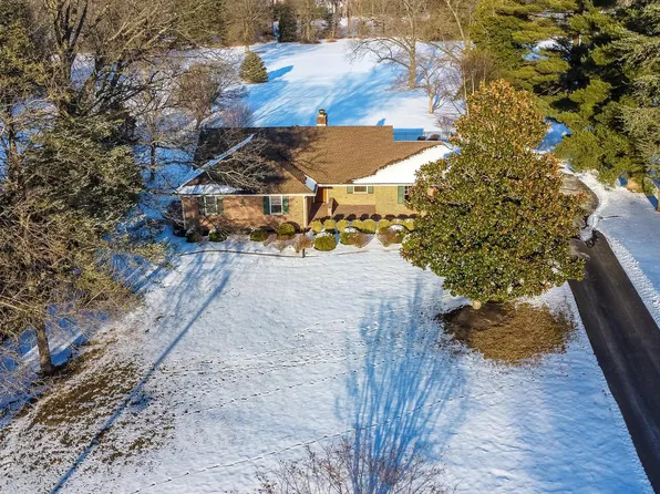 1042 E Welsh Rd, Ambler, PA 19002