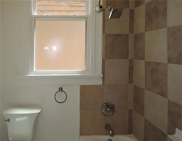 5220 Annunciation St — Photo 12