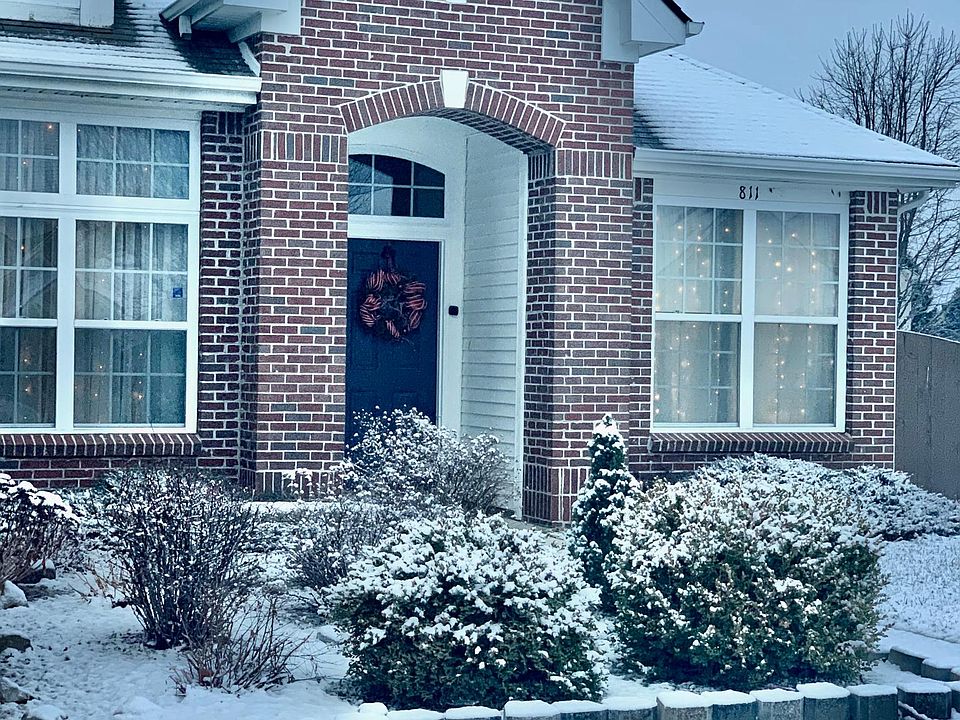 1st image of 811 Bristle Lake Dr