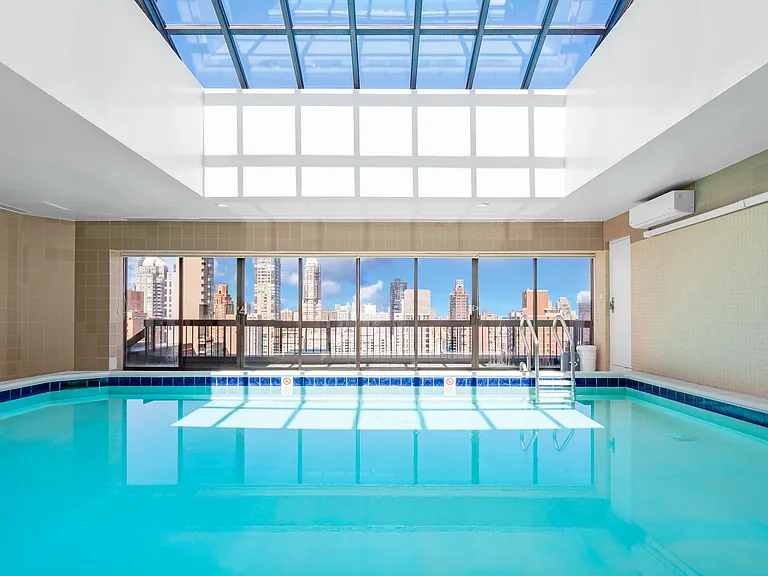 245 E 58th St #Penthouse A — Photo 1