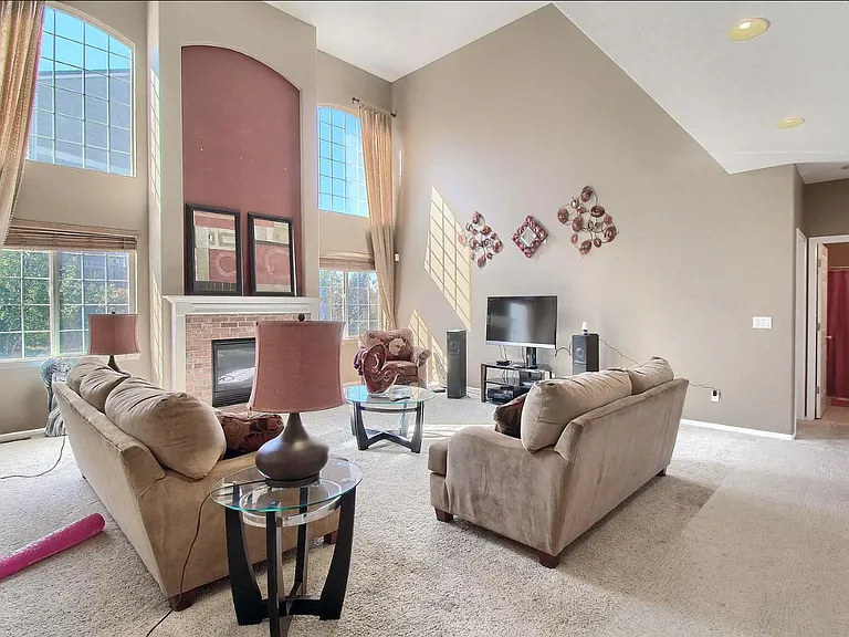 20428 E Saratoga Pl — Photo 9