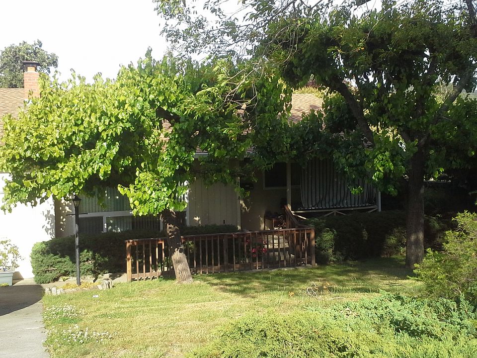 2nd image of 216 Los Ranchitos Rd