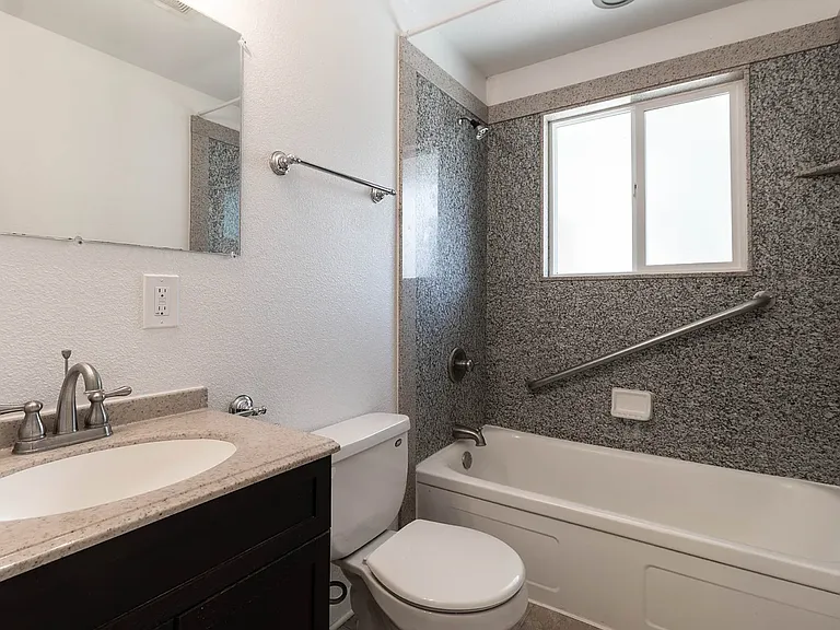 81 W Southern St — Photo 17