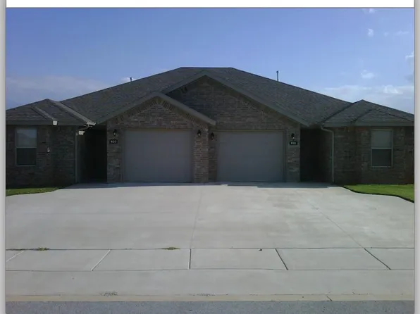 918 Oakwood Ln, Centerton, AR 72719