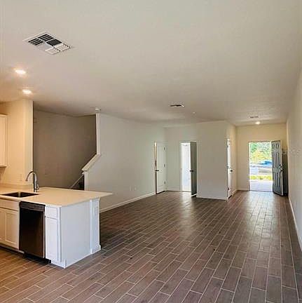 4th image of 3639 SE 37th Ave