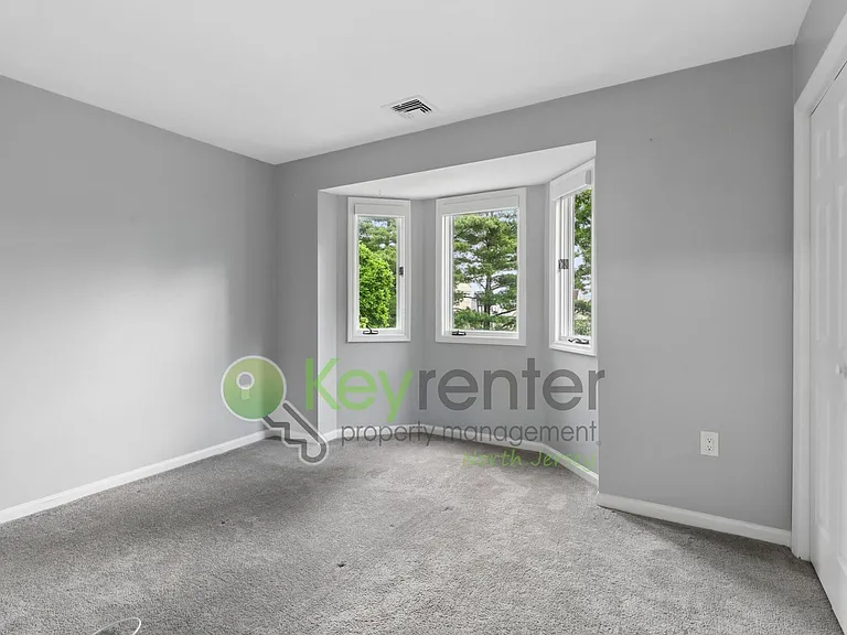 202 Saint Michaels Walk — Photo 15