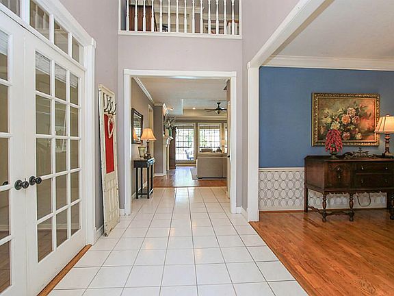 3rd image of 1718 Oak Royal Dr