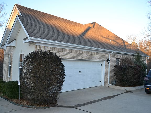 3rd image of 1576 Brookshire Dr