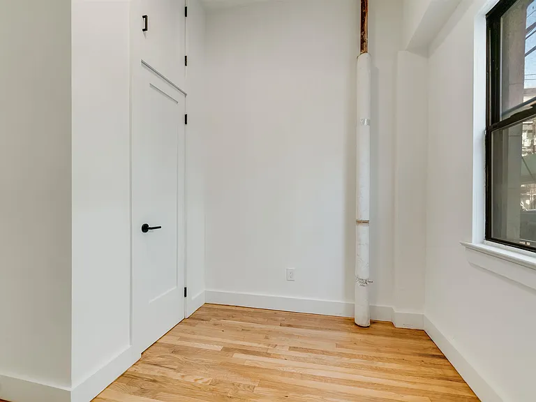 163 3rd St #1E — Photo 10