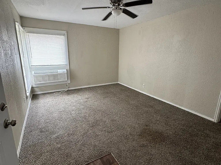 828 S Water St #1 — Photo 2