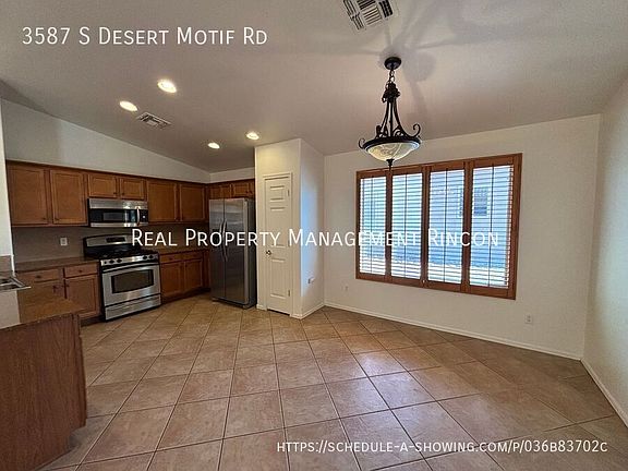 5th image of 3587 S Desert Motif Rd