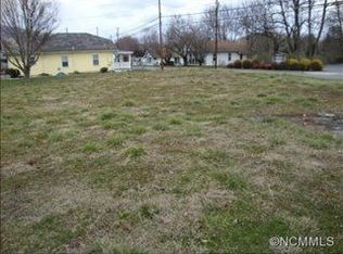 384 Allens Creek Rd, Waynesville, NC 28786