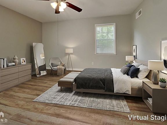 3rd image of 2888 Baywood Dr