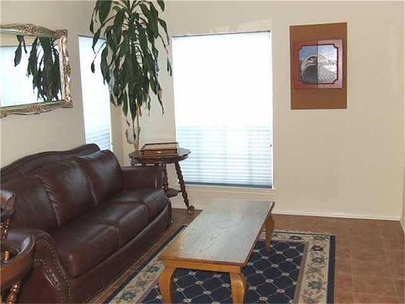 3rd image of 3315 Zubin Ln