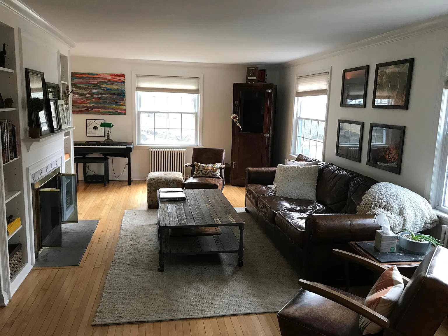 4 bed, 2933 sqft, $5,900 — Photo 4