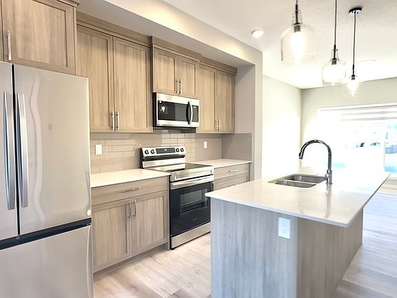 2nd image of 482 Edgemont Dr NW