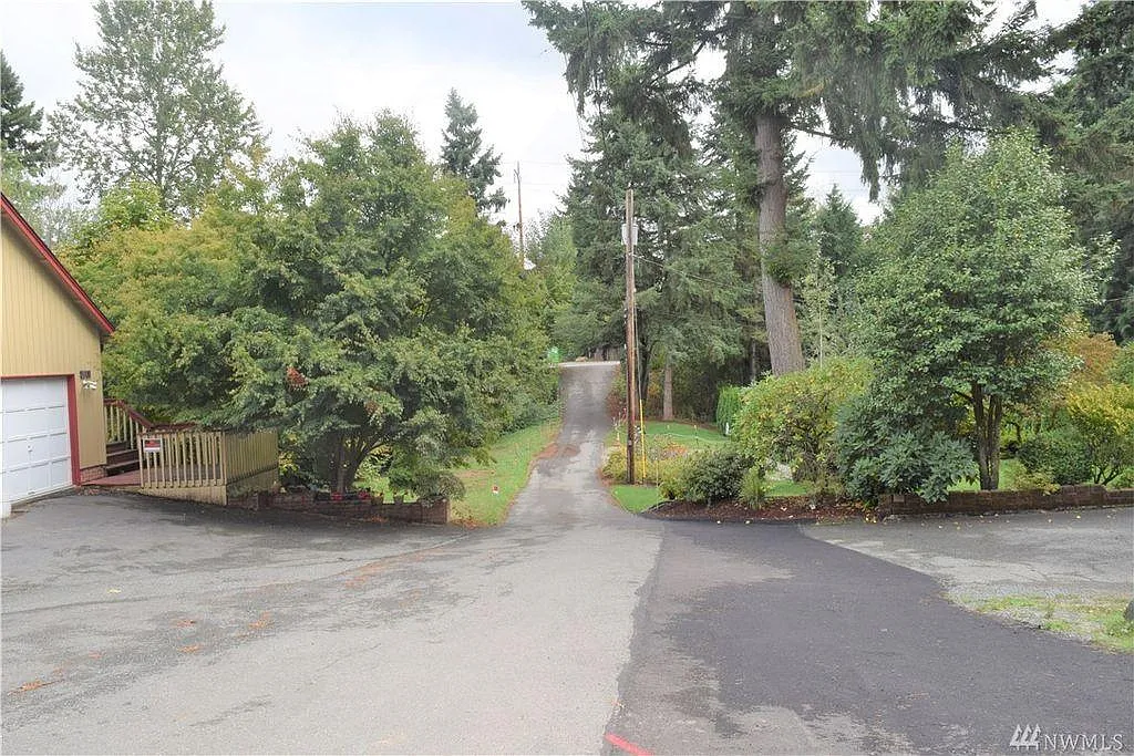 10345 NE 26th Street — Photo 2