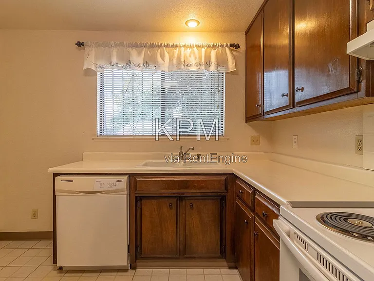 3525 Mill Springs Dr — Photo 14