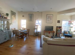 3556 N Hermitage Ave #3, Chicago, IL 60657