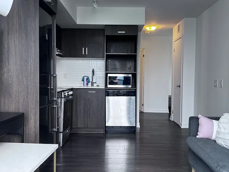 219 Dundas St E #Penthouse 111 — Photo 9