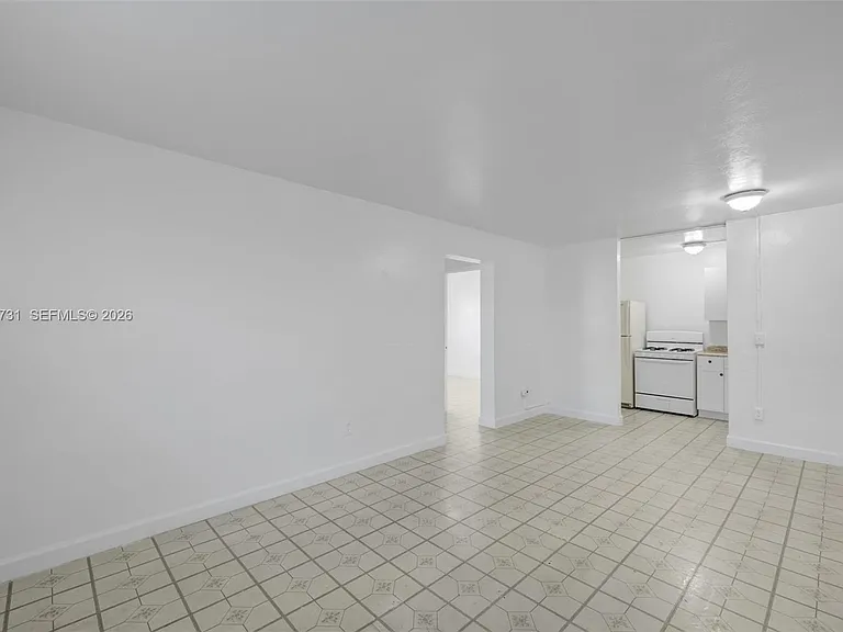 126 SW 18th Ave #4 — Photo 5