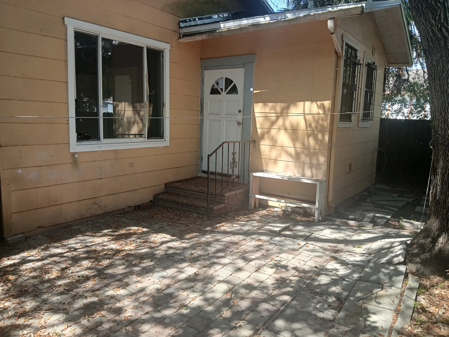 2 bed, 972 sqft, $1,500 — Photo 2