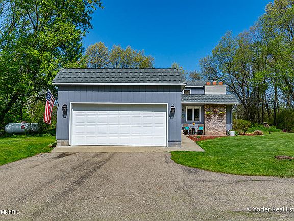 3rd image of 9791 N 28th St
